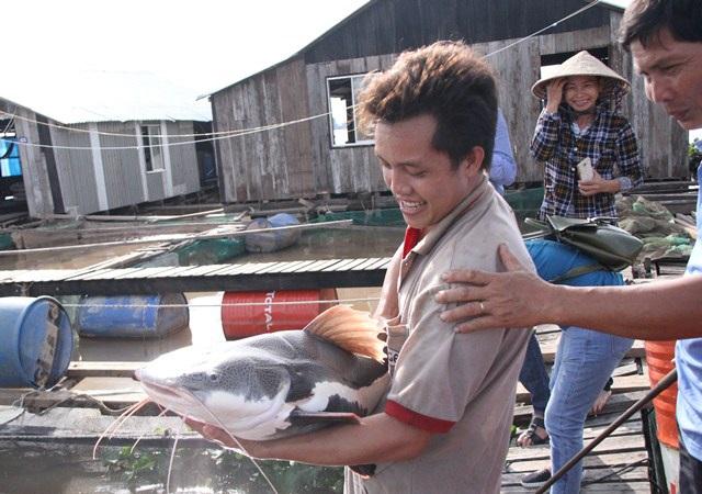 Máy buộc đầu túi nilong chất lượng cao